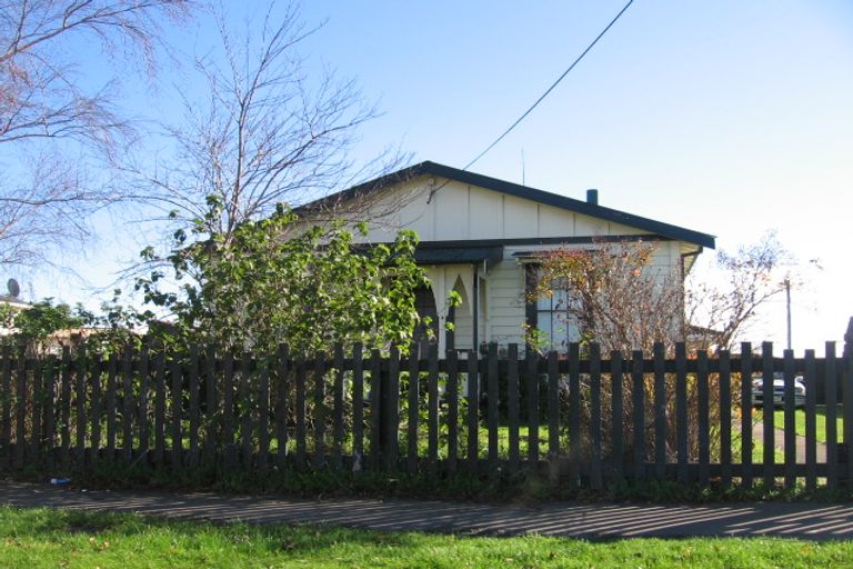 Photo of property in 14 Fairs Road, Milson, Palmerston North, 4414