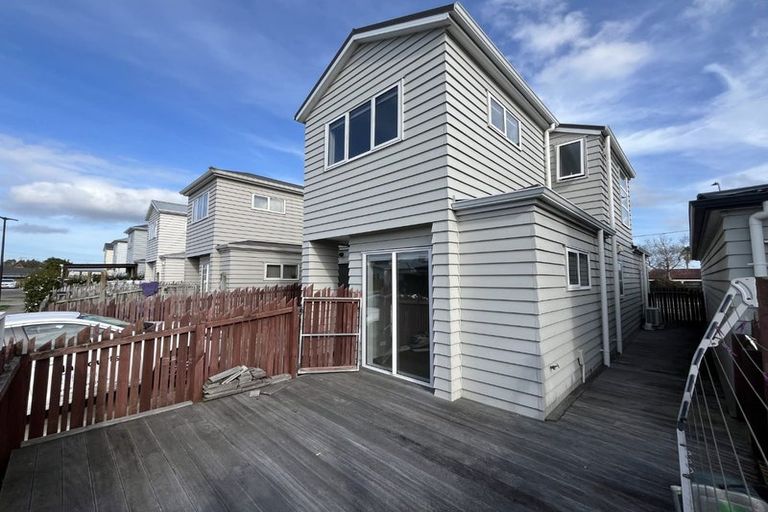 Photo of property in 15 Tribute Loop, Takanini, 2112