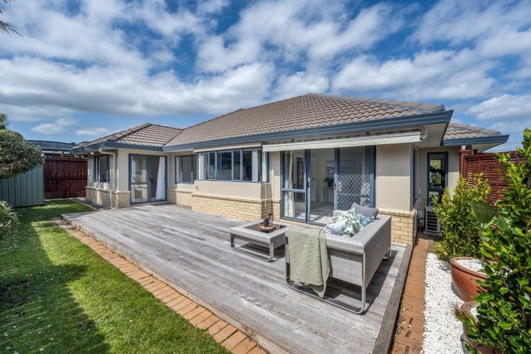 Photo of property in 101 Westerham Drive, Dannemora, Auckland, 2016