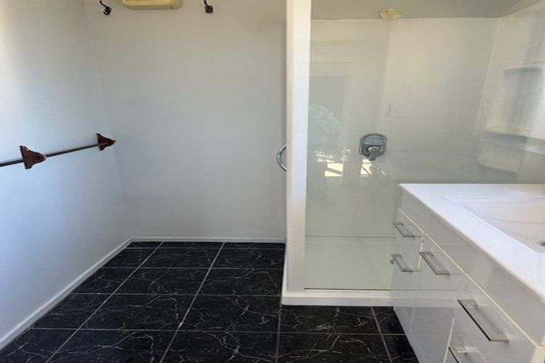 Photo of property in 69 Te Moana Road, Waikanae Beach, Waikanae, 5036