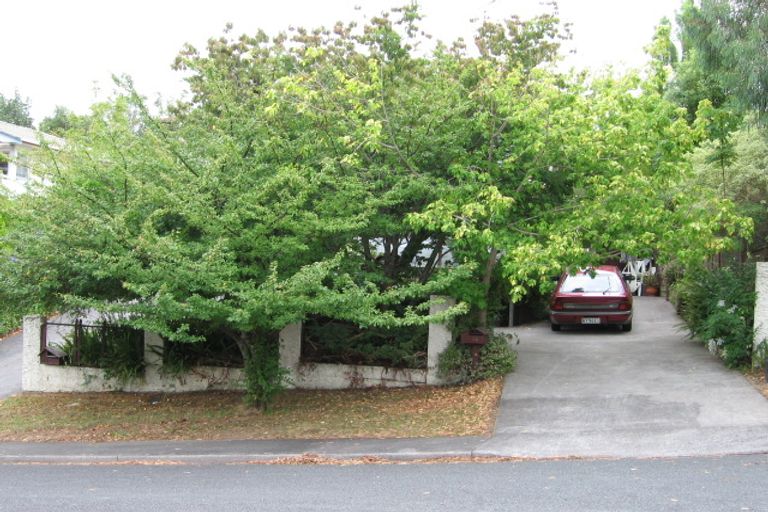 Photo of property in 51 Tamahere Drive, Glenfield, Auckland, 0629