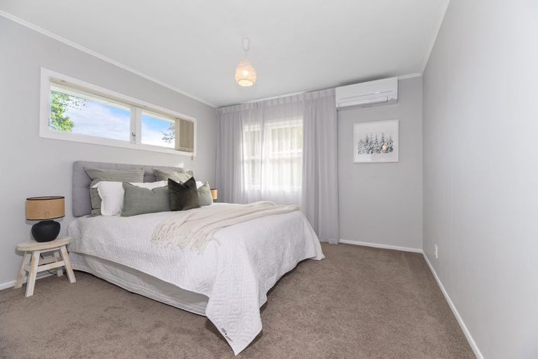 Photo of property in 42 Hereford Street, Te Atatu Peninsula, Auckland, 0610