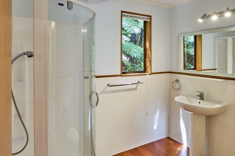 Photo of property in 126a Cheviot Road, Lowry Bay, Lower Hutt, 5013