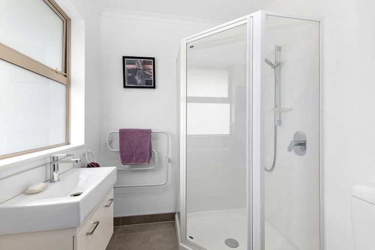 Photo of property in 2 Cataldo Mews, Avalon, Lower Hutt, 5011