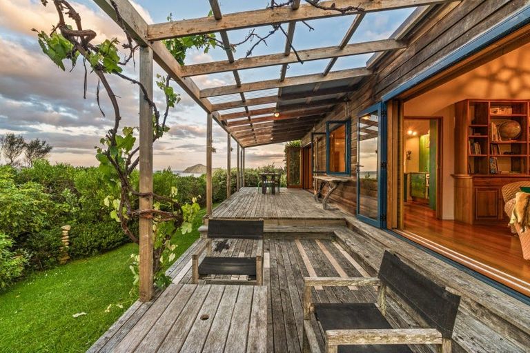 Photo of property in 197 Harper Road, Waimarama, Havelock North, 4294