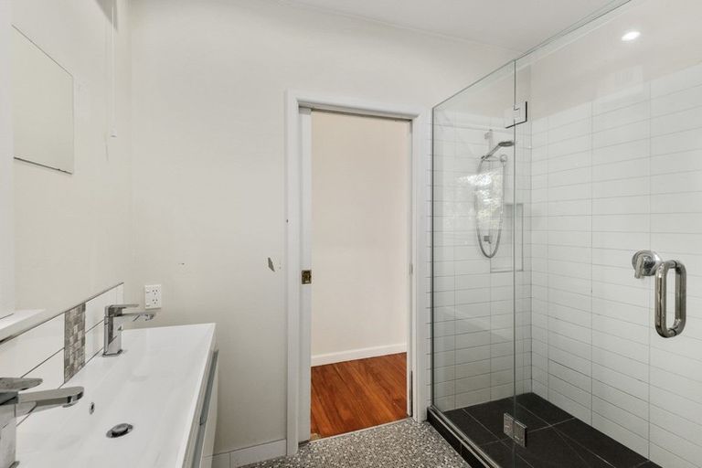 Photo of property in 218 Grahams Road, Burnside, Christchurch, 8053