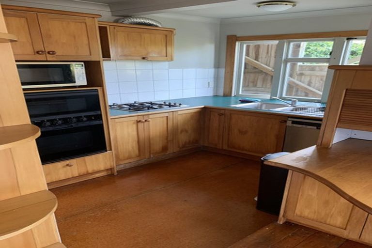 Photo of property in 12 Hargreaves Street, Mount Cook, Wellington, 6021