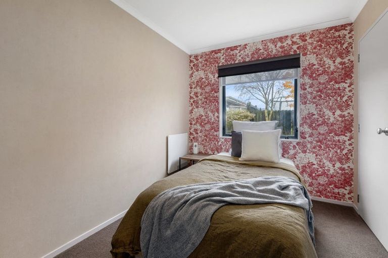 Photo of property in 28 Carroll Place, Owhata, Rotorua, 3010