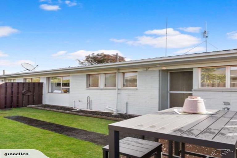 Photo of property in 2/15 Latham Avenue, Pakuranga, Auckland, 2010