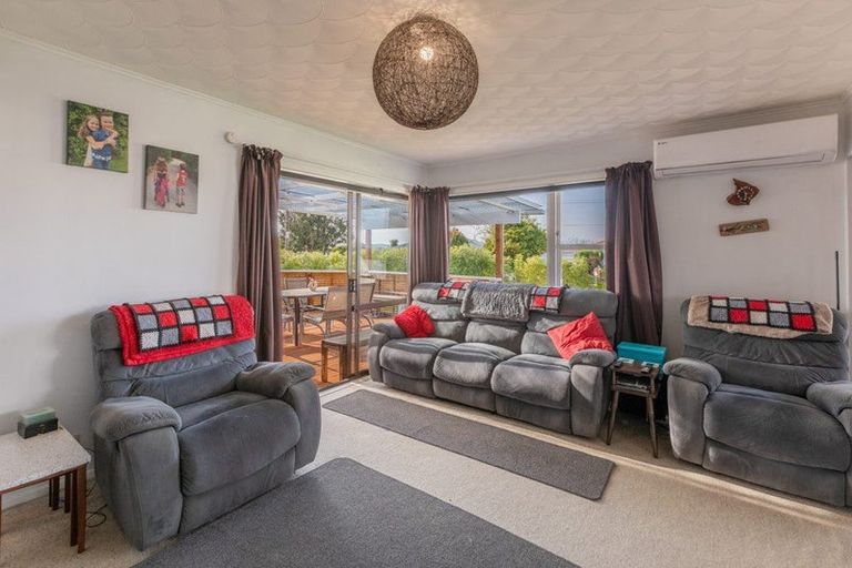 Photo of property in 15 Kauri Street, Taradale, Napier, 4112