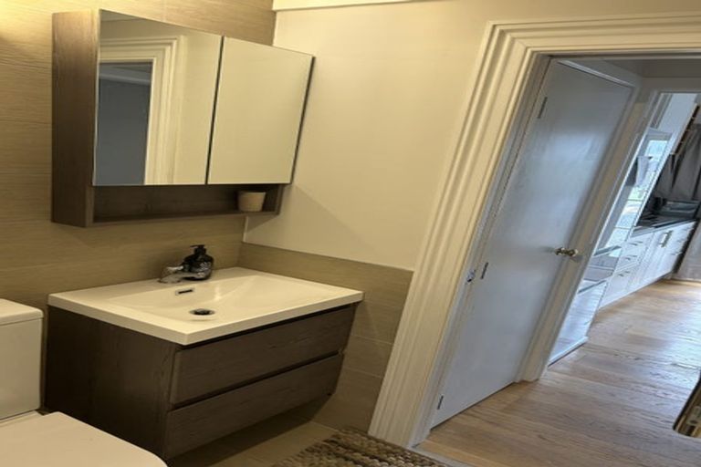 Photo of property in 31 Queen Street, Cambridge, 3434