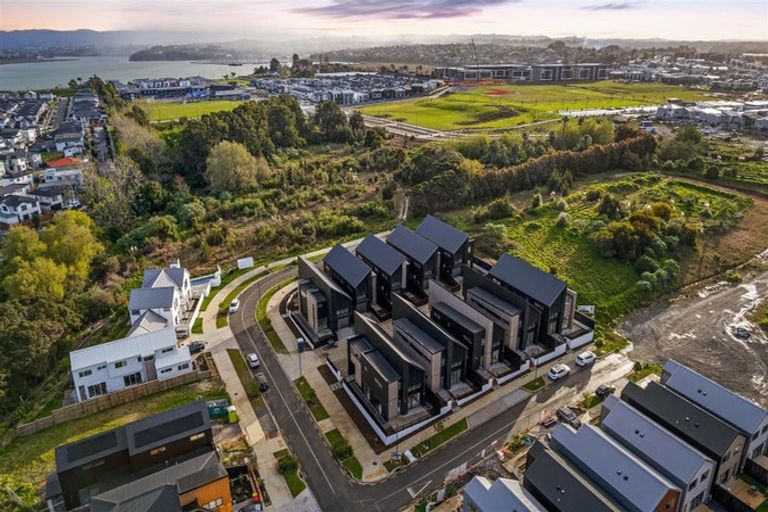 Photo of property in 69 Waterlily Street, Hobsonville, 0616