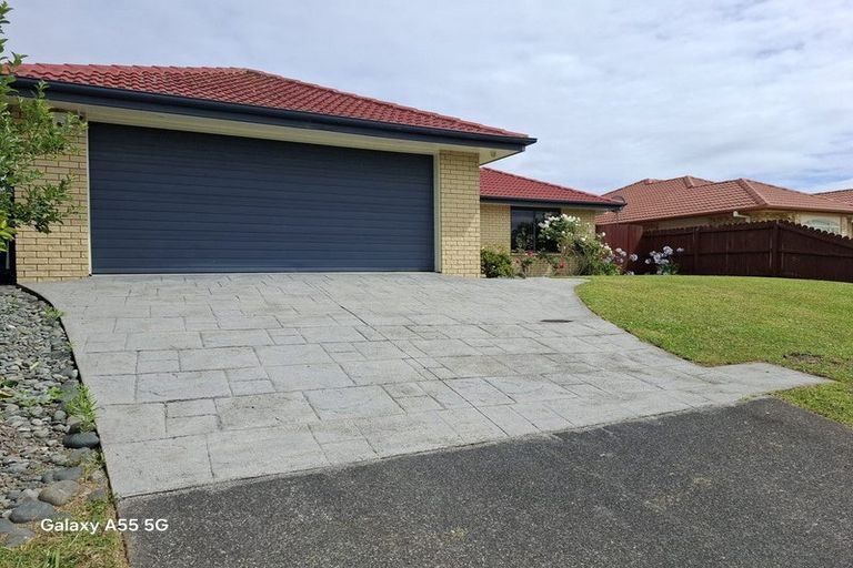 Photo of property in 4 Shiraz Place, Henderson, Auckland, 0612