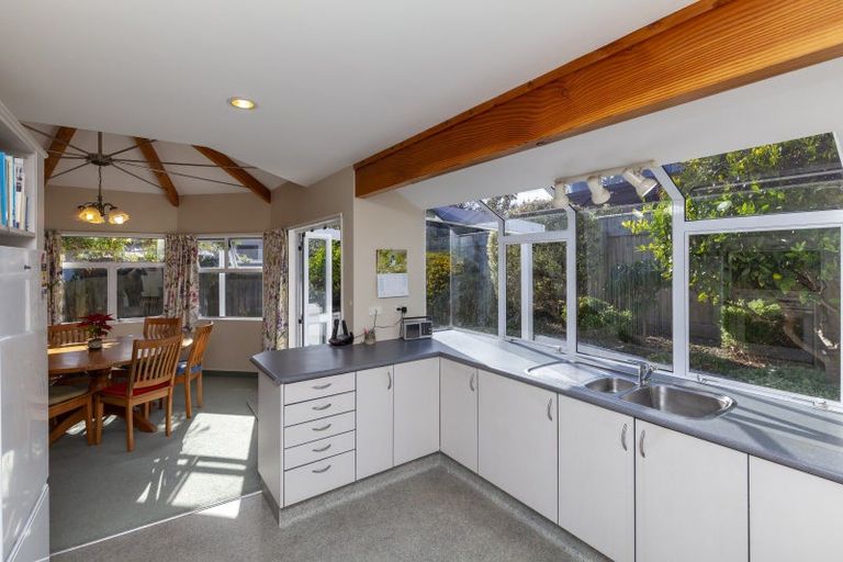 Photo of property in 6b Wharemauku Road, Raumati Beach, Paraparaumu, 5032