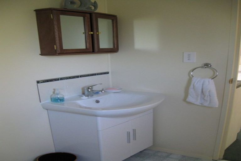 Photo of property in 17r Beech Court, Welcome Bay, Tauranga, 3175