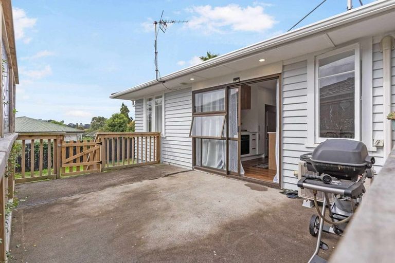 Photo of property in 11 Harrington Road, Henderson, Auckland, 0610