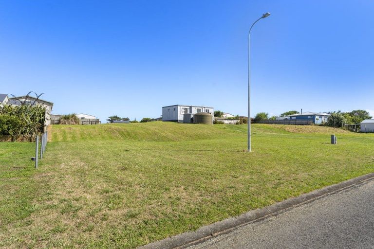 Photo of property in 65 Gawler Street, Te Horo Beach, Otaki, 5581