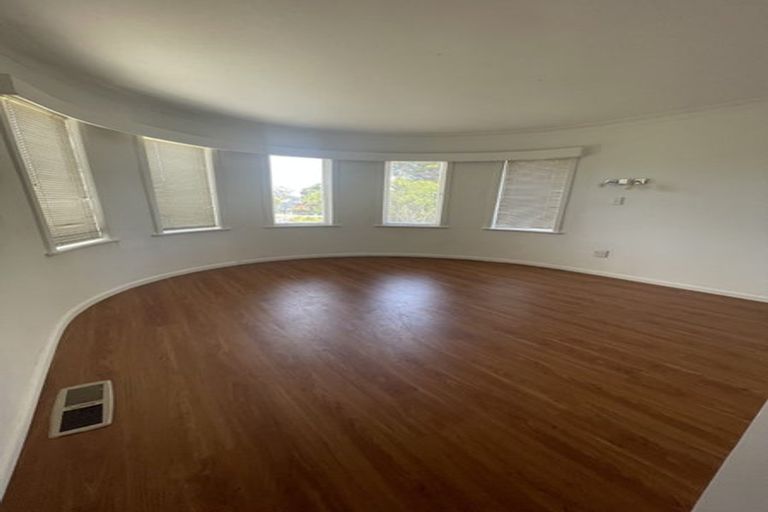 Photo of property in 7 Springbank Lane, Te Atatu Peninsula, Auckland, 0610