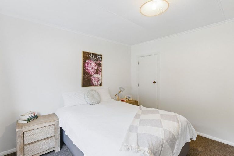 Photo of property in 96 Main Road, Titahi Bay, Porirua, 5022