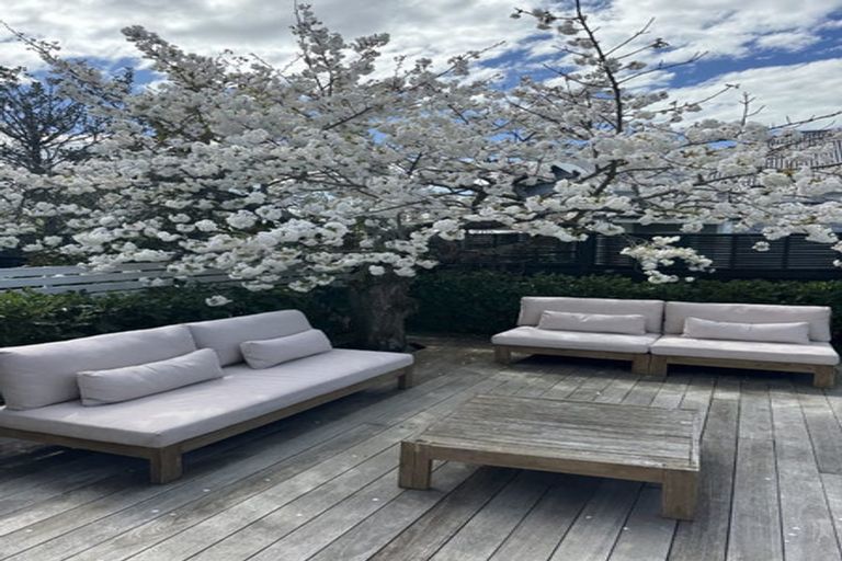 Photo of property in 2/68 Browns Road, St Albans, Christchurch, 8014