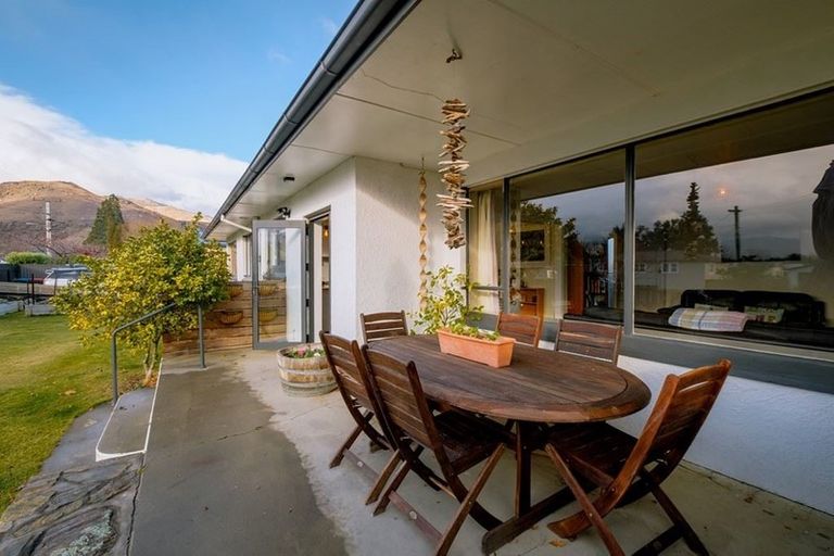 Photo of property in 48 Inniscort Street, Cromwell, 9310