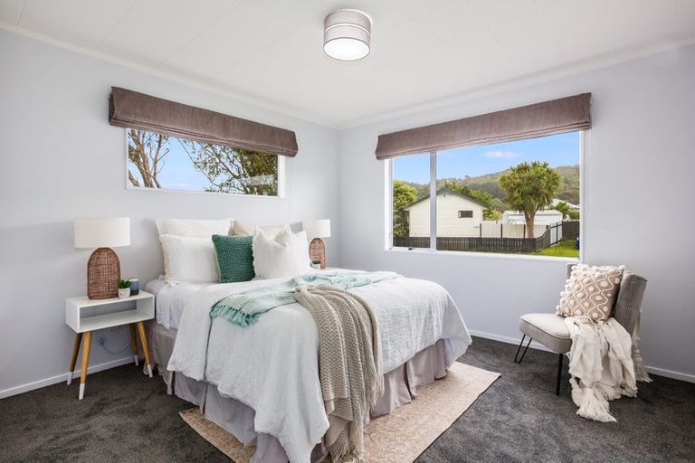 Photo of property in 10 Grimsby Grove, Wainuiomata, Lower Hutt, 5014