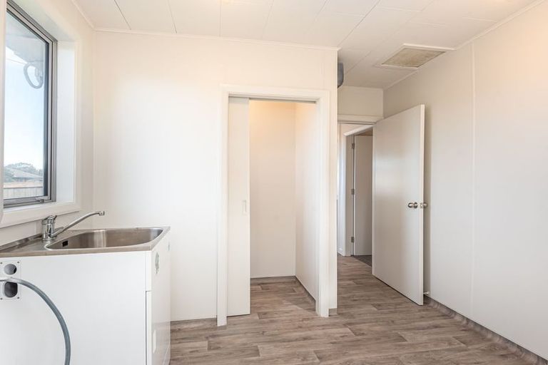 Photo of property in 329 Wainoni Road, Avondale, Christchurch, 8061