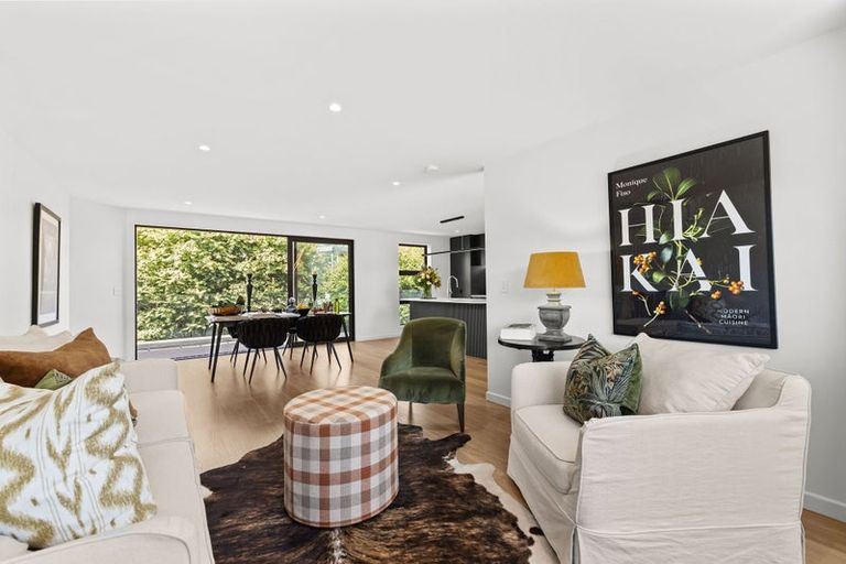 Photo of property in 2/11 Carlton Mill Road, Merivale, Christchurch, 8014