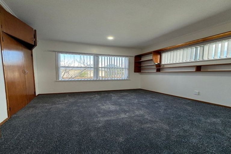 Photo of property in 73 Christmas Road, Manurewa, Auckland, 2102
