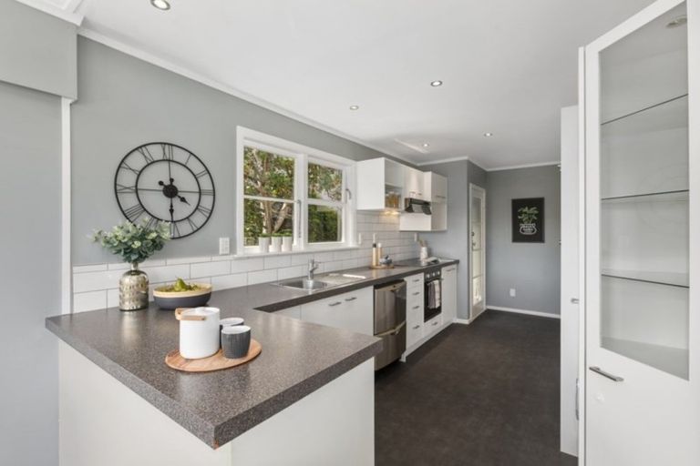 Photo of property in 9 Mission Street, Waterloo, Lower Hutt, 5011