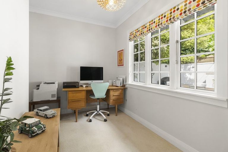 Photo of property in 30 Anne Street, Wadestown, Wellington, 6012