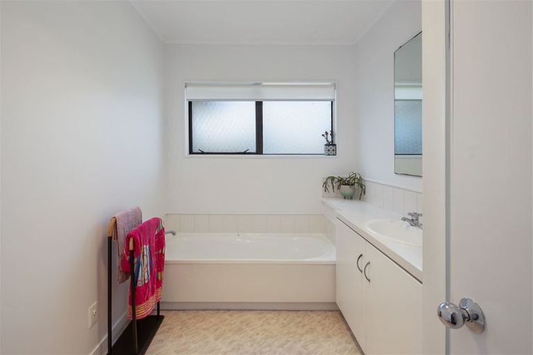 Photo of property in 4/53 Dominion Park Street, Johnsonville, Wellington, 6037