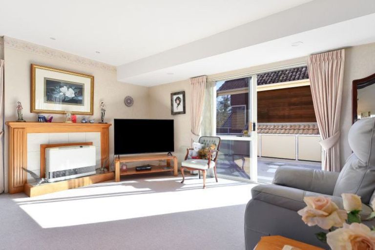 Photo of property in 68 Memorial Drive, Hamilton East, Hamilton, 3216