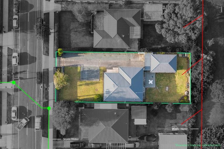 Photo of property in 84 Matipo Road, Te Atatu Peninsula, Auckland, 0610