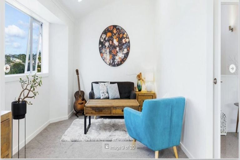 Photo of property in 2/19 Limmer Place, Browns Bay, Auckland, 0632