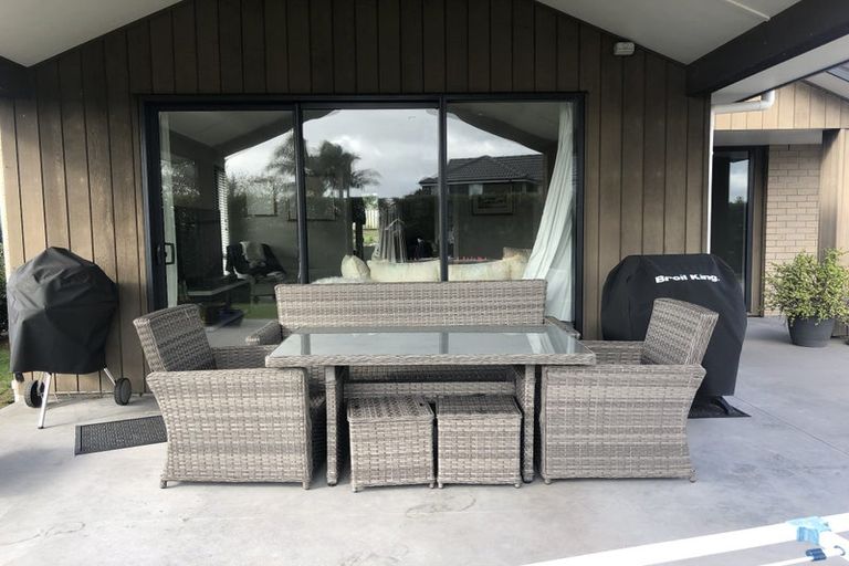 Photo of property in 12c Kayelene Place, Omokoroa, 3114
