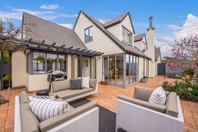 Photo of property in 62a Hautana Street, Woburn, Lower Hutt, 5010