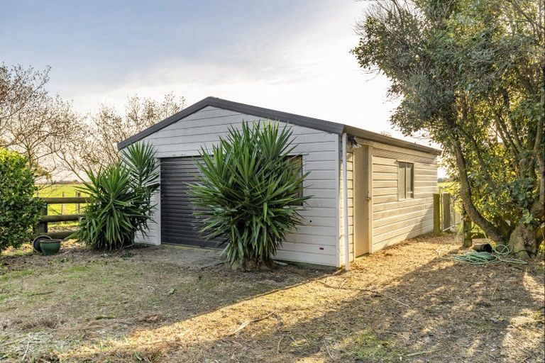 Photo of property in 11 Mckenzie Settlement Road, Kairanga, Palmerston North, 4475