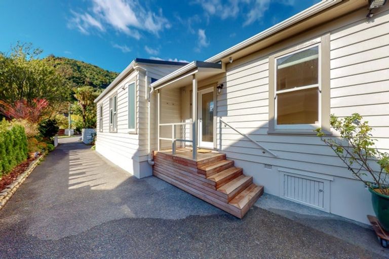 Photo of property in 7 Wyndrum Avenue, Waterloo, Lower Hutt, 5011