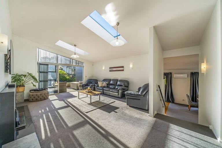 Photo of property in 17 Scoresby Grove, Whitby, Porirua, 5024