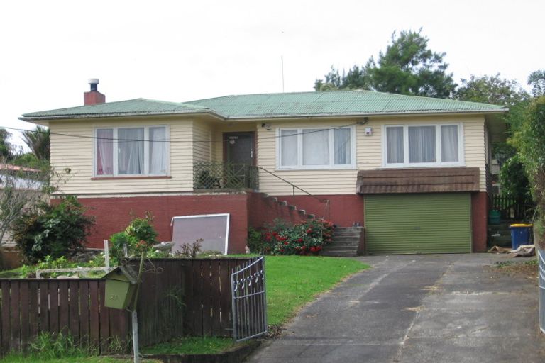 Photo of property in 21 Highland Avenue, Titirangi, Auckland, 0604