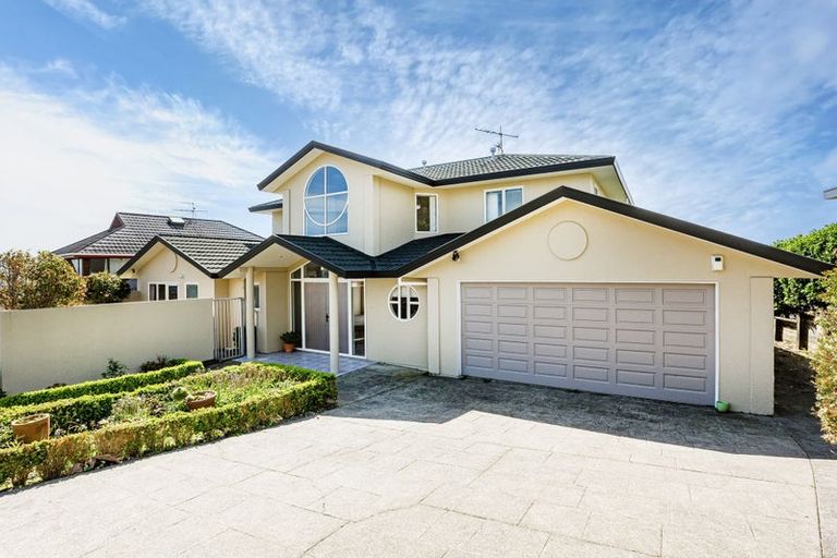 Photo of property in 35 Halladale Road, Papakowhai, Porirua, 5024