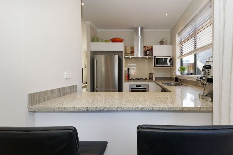 Photo of property in 14 Teal Way, Hobsonville, Auckland, 0616