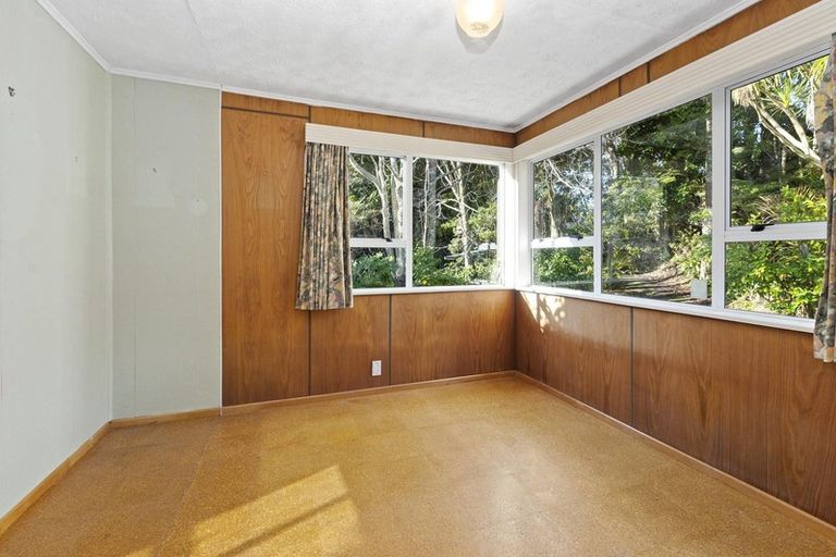 Photo of property in 85 Scenic Drive, Titirangi, Auckland, 0604