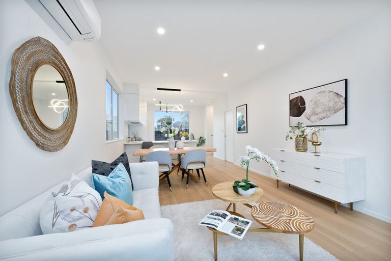 Photo of property in 80d Matipo Road, Te Atatu Peninsula, Auckland, 0610