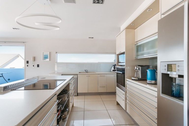 Photo of property in 1026b Papamoa Beach Road, Papamoa Beach, Papamoa, 3118