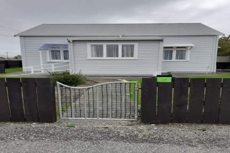 Photo of property in 38 Derby Street, Westport, 7825