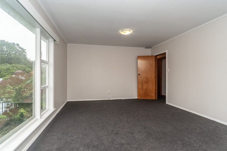 Photo of property in 54 Glenmore Street, Northland, Wellington, 6012