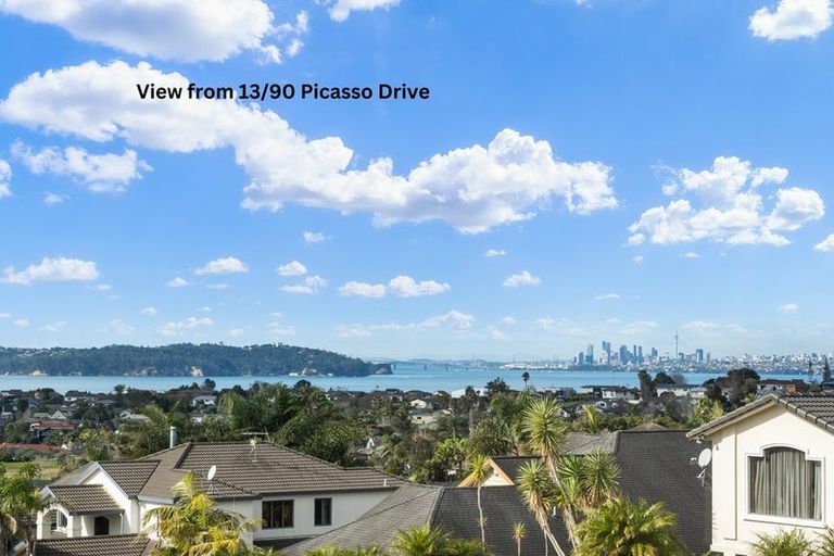 Photo of property in 5/90 Picasso Drive, West Harbour, Auckland, 0618