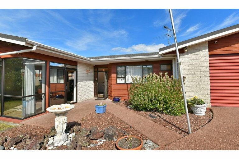 Photo of property in 6b Moenui Avenue, Orewa, 0931